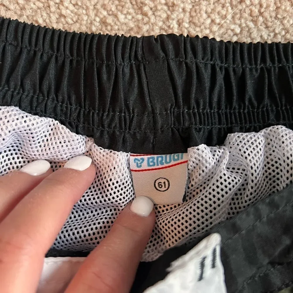 Men’s swim shorts